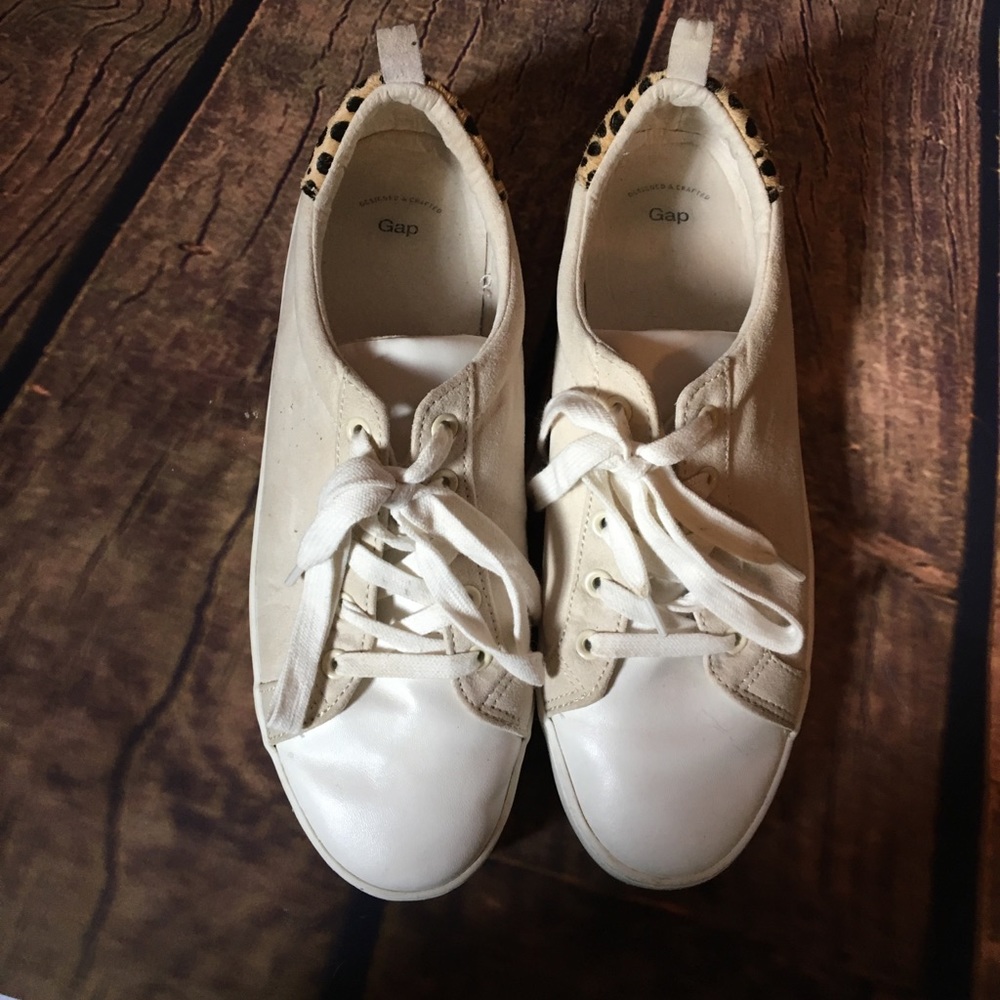 GAP Sneakers
